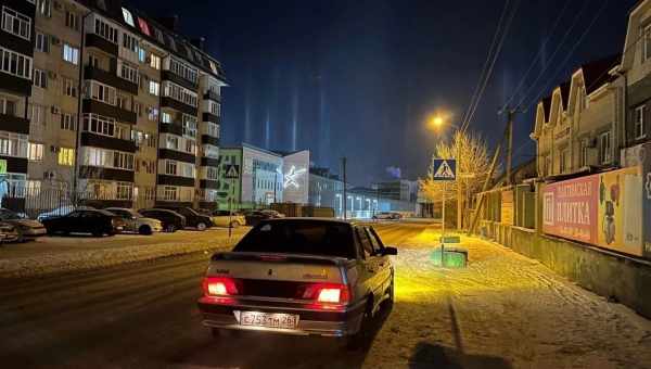 Жителів Ставрополя налякав нічний синій спалах